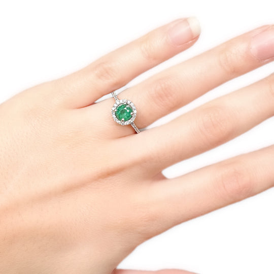 14ct White Gold Emerald & Diamond Ring