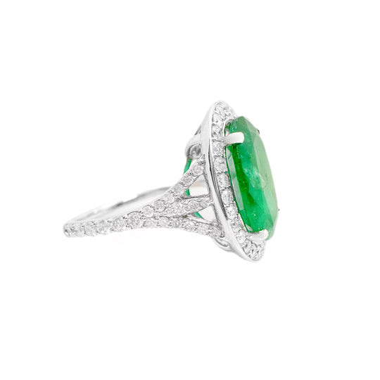 14ct White Gold Emerald & Diamond Ring
