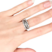 18ct White Gold Diamond & Black Diamond Ring