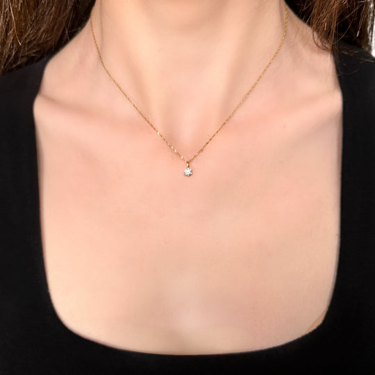 Diamond Pendant & 9ct Yellow Gold Twist Chain
