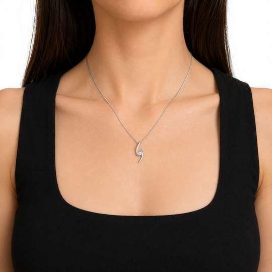 18ct White Gold Diamond Pendant