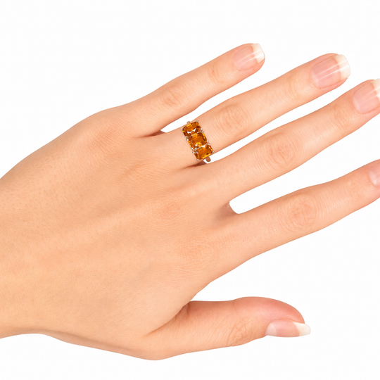 9ct White Gold Garnet Ring