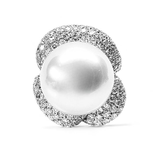 18ct White Gold Pearl & Diamond Ring