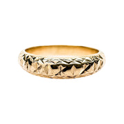 18ct Yellow Gold Cross Patterned Band