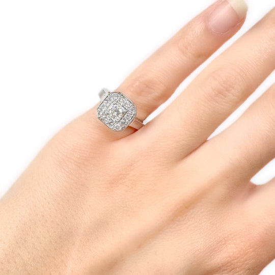 18ct White Gold Diamond Engagement Ring