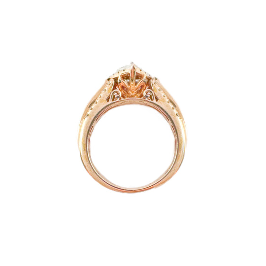 9 Karat Roségold-Diamantring in Birnenform