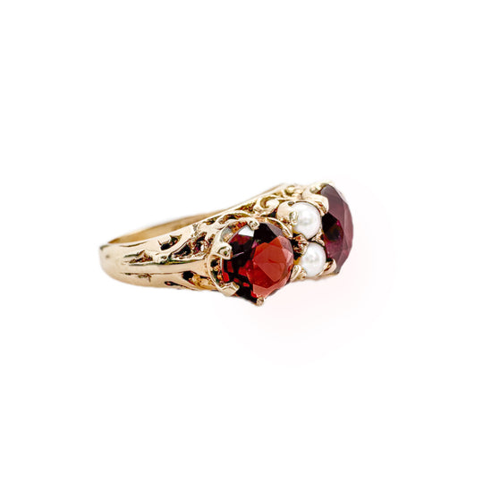 9ct Vintage Garnet Ring