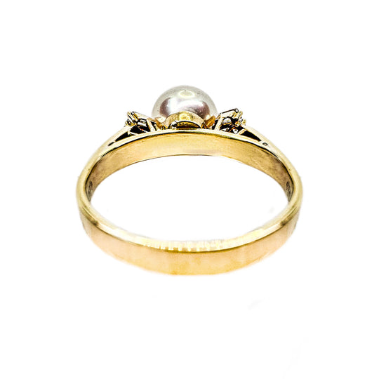 18ct Yellow Gold Pearl & Diamond Ring