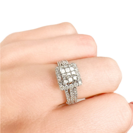 9ct White Gold Diamond Cluster Ring 