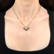 18ct Pearl Pendant & Chain