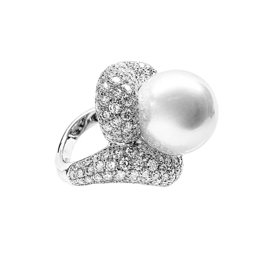 18ct White Gold Pearl & Diamond Ring