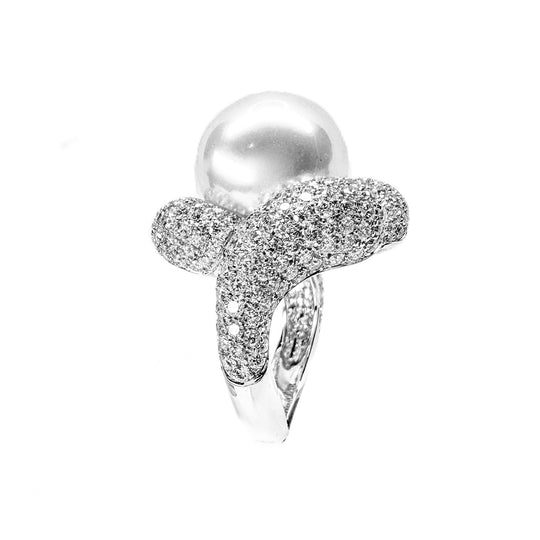 18ct White Gold Pearl & Diamond Ring