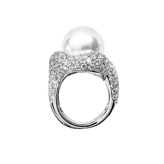 18ct White Gold Pearl & Diamond Ring