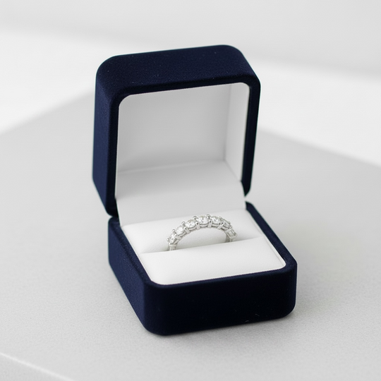 18ct White Gold Diamond Band, 1.00ct