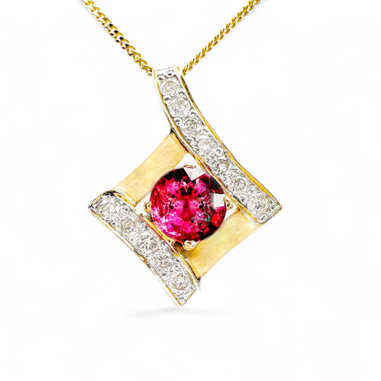 16ct Spinel Yellow Gold Pendant