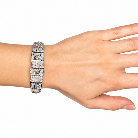 18ct White Gold Bracelet 