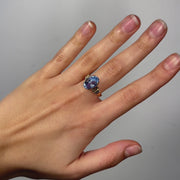 18ct, 9.70ct Sapphire Dress Ring