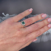 18ct White Gold Green Sapphire & Diamond Ring