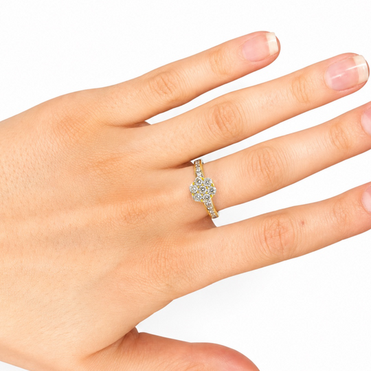 18ct Yellow Gold Diamond Cluster Ring