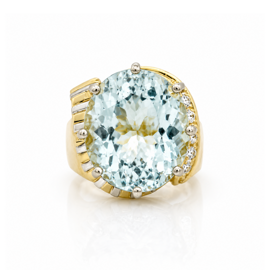 18ct Aquamarine & Diamond Ring 