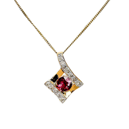 Spinel Yellow Gold Pendant