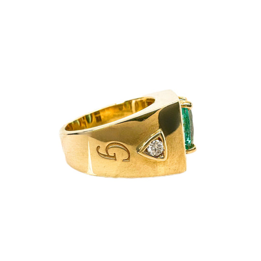 18ct Yellow Gold Emerald & Diamond Ring