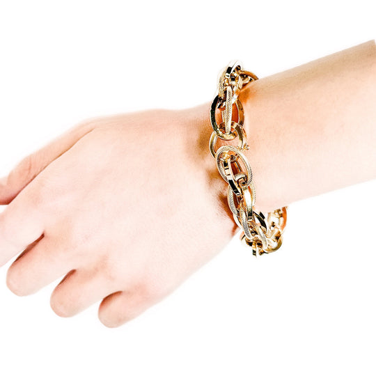 18ct Yellow Gold Textured Link Bracelet 